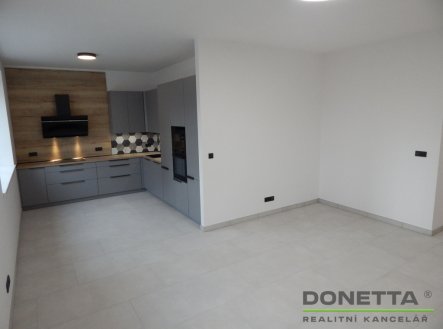 Pronájem bytu, 3+kk, 83 m²