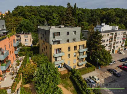 Pronájem bytu, 3+kk, 84 m²