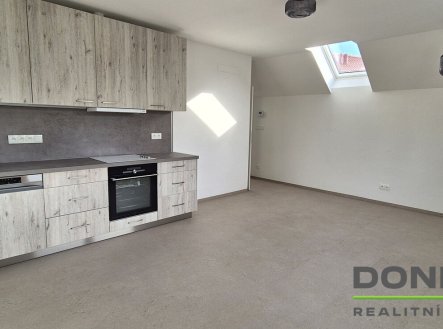 Pronájem bytu, 3+kk, 70 m²