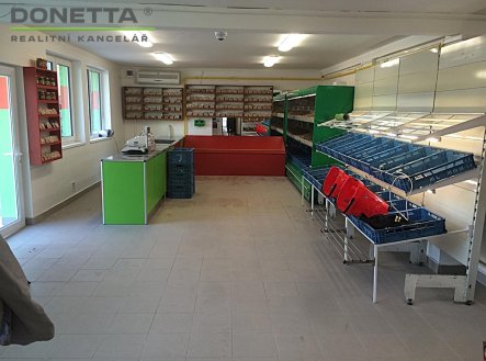 Pronájem obchodní prostory, 132 m²