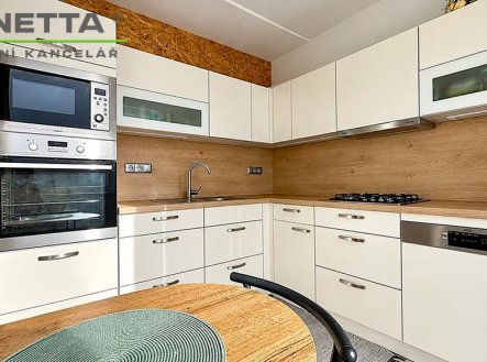 Pronájem bytu, 2+1, 78 m²