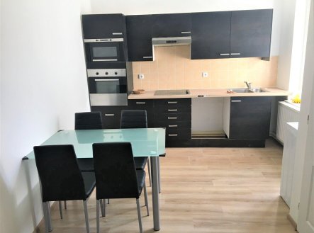 Pronájem bytu, 3+1, 70 m² obrázek