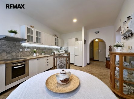 Prodej obchodní prostory, 165 m²