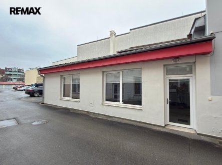 Pronájem obchodní prostory, 84 m²