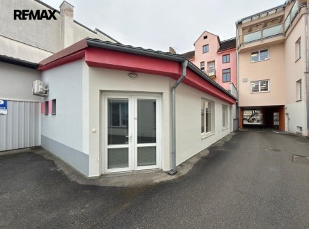 Pronájem obchodní prostory, 84 m²