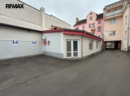 Pronájem obchodní prostory, 84 m²
