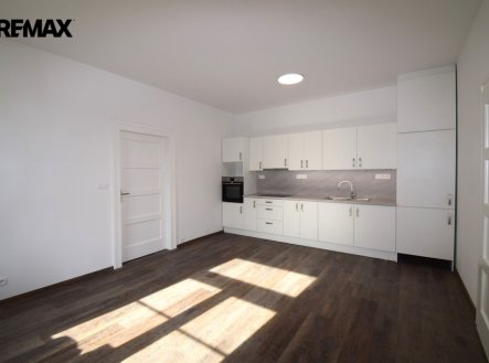 Pronájem bytu, 2+kk, 64 m²
