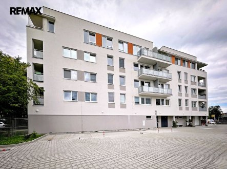 Pohled na dům - východ