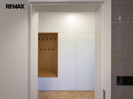 Pronájem bytu, 1+kk, 52 m²