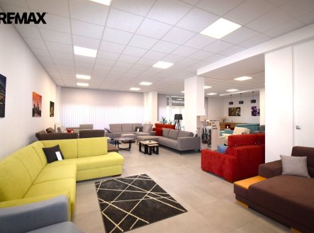 Pronájem obchodní prostory, 176 m²