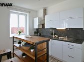 Pronájem bytu, 3+kk, 89 m²