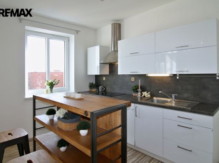 Pronájem bytu, 3+kk, 89 m²