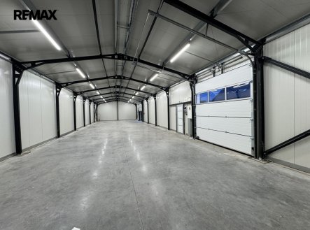 Pronájem skladu, 140 m²