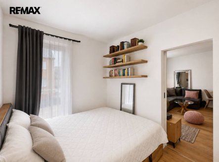 Pronájem bytu, 2+kk, 43 m²