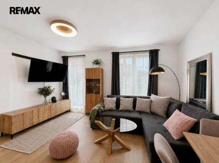 Pronájem bytu, 2+kk, 43 m²