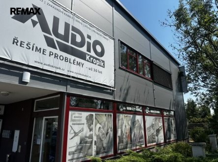 Pronájem obchodní prostory, 160 m²