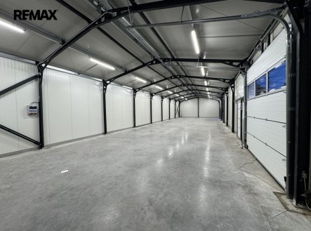 Pronájem skladu, 140 m²