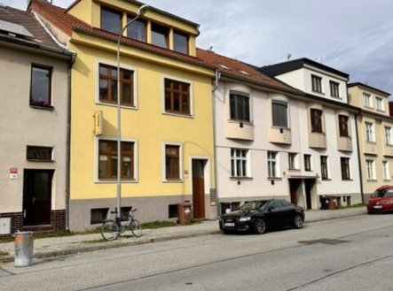 Pronájem bytu, atypický, 64 m²