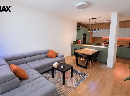 Pronájem bytu, 3+kk, 82 m²