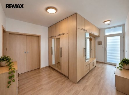 Pronájem domu/vily, 183 m²