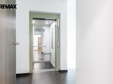 Pronájem bytu, 1+kk, 57 m²
