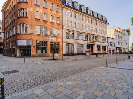 Pronájem obchodní prostory, 418 m²