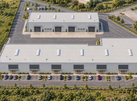 Pronájem skladu, 292 m²