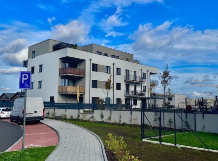 Pronájem bytu, 1+kk, 42 m²