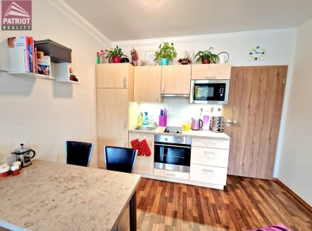 Pronájem bytu, 1+kk, 33 m²