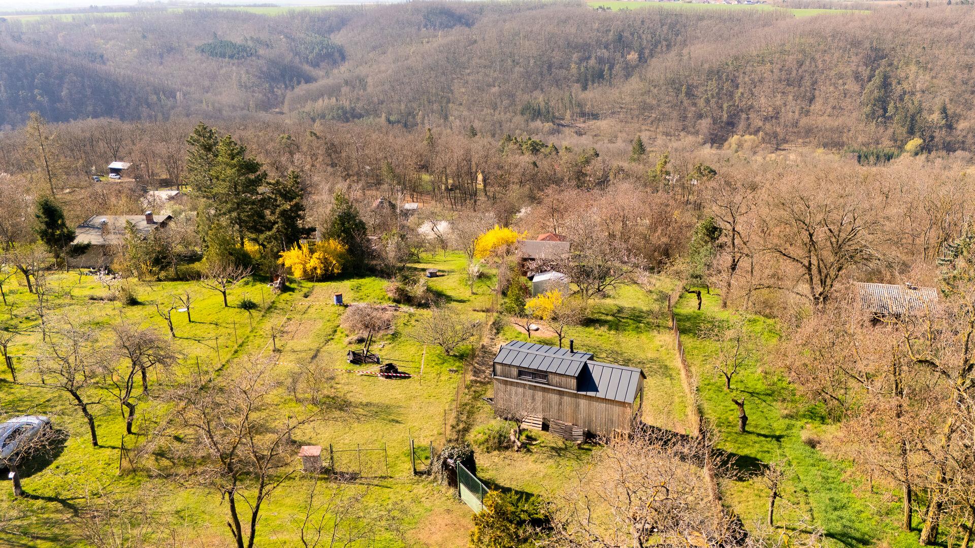 Stavební pozemek se stavebním povolením 2 092 m², Nebovidy u Brna