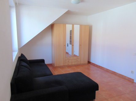 Pronájem bytu, 1+kk, 32 m²