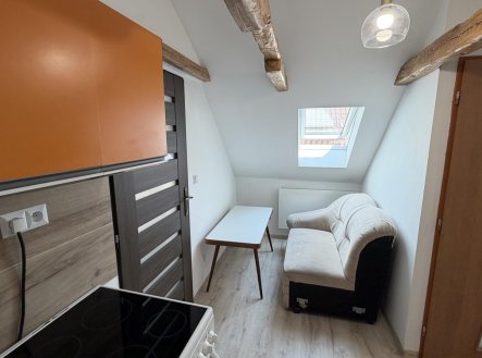 Pronájem bytu, 2+1, 43 m²