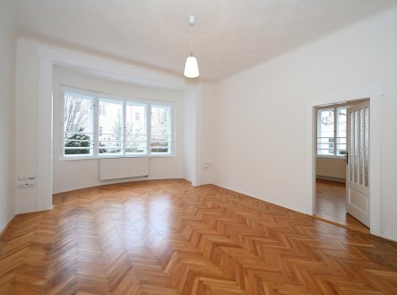 Pronájem kanceláře, 73 m²
