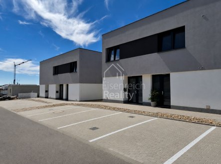 Prodej bytu, 3+kk, 84 m²