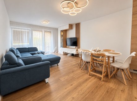 Pronájem bytu, 3+kk, 83,7 m²