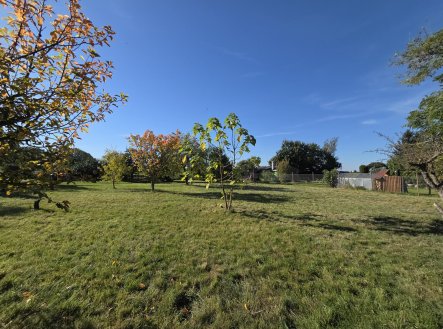 Prodej pozemku pro bydlení, 1 100 m²