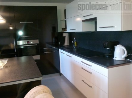 Pronájem bytu, 3+kk, 80 m²