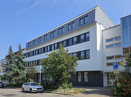 Pronájem kanceláře, 420 m²