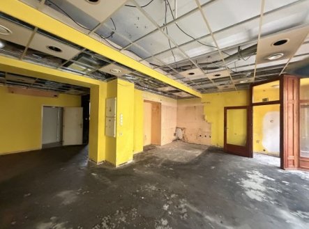 Pronájem obchodní prostory, 77 m²