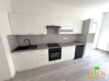 Pronájem bytu, 2+1, 92 m²