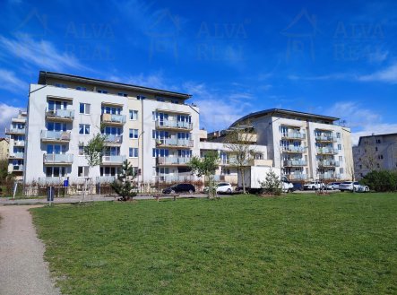 Pronájem bytu, 2+kk, 66 m² obrázek