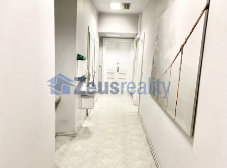 Pronájem kanceláře, 27 m²