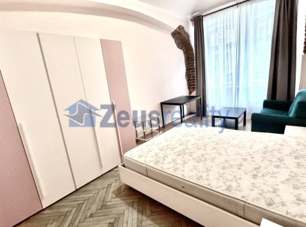 Pronájem bytu, 2+kk, 32 m²