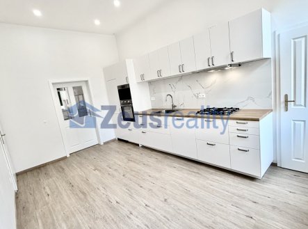 Pronájem bytu, 4+1, 119 m²