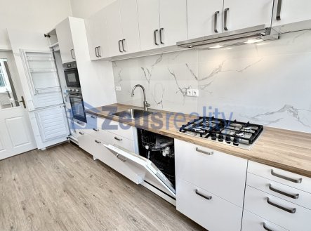 Pronájem bytu, 4+1, 119 m²
