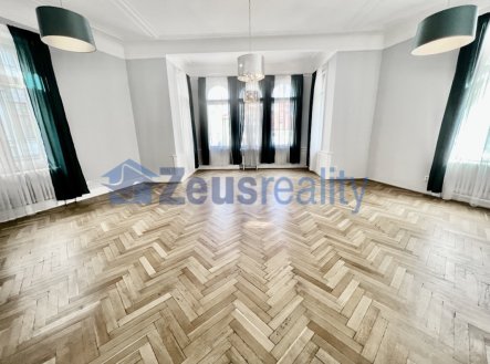 Pronájem kanceláře, 45 m²