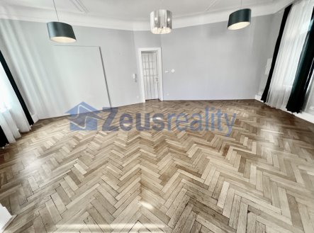 Pronájem kanceláře, 45 m²