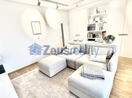 Pronájem bytu, 4+kk, 124 m²