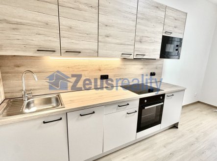 Pronájem bytu, 2+kk, 42 m²