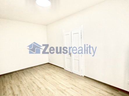 Pronájem bytu, 1+1, 42 m²